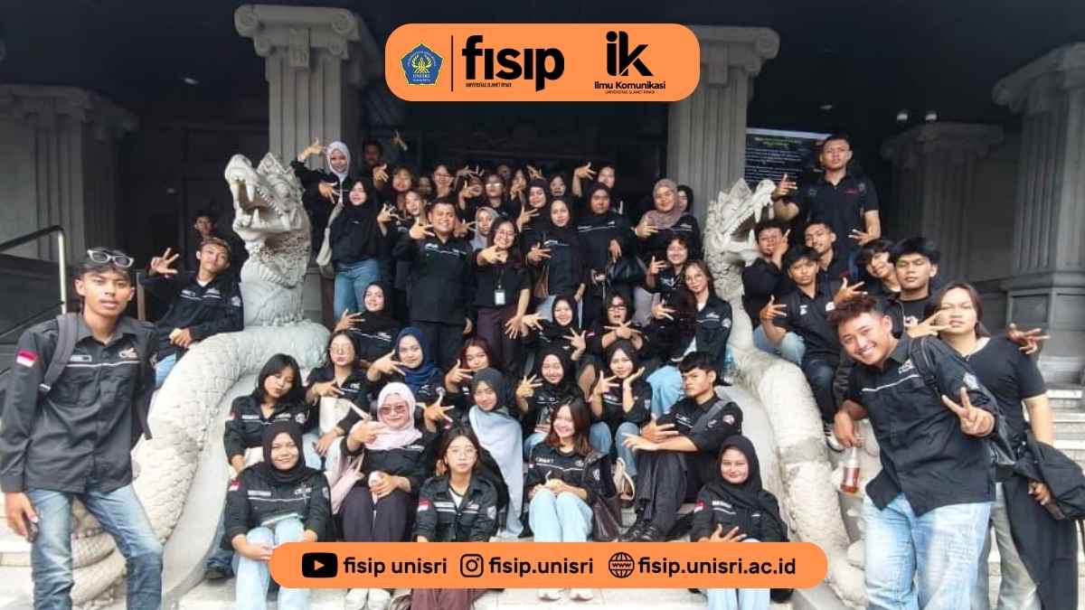 Mahasiswa Ilmu Komunikasi UNISRI Kunjungi Monumen Pers Surakarta, Dalami Sejarah dan Etika Jurnalistik